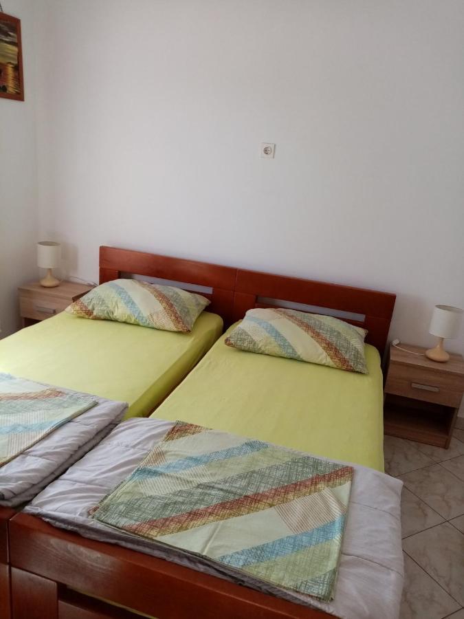 Park Apartment Pridraga ภายนอก รูปภาพ